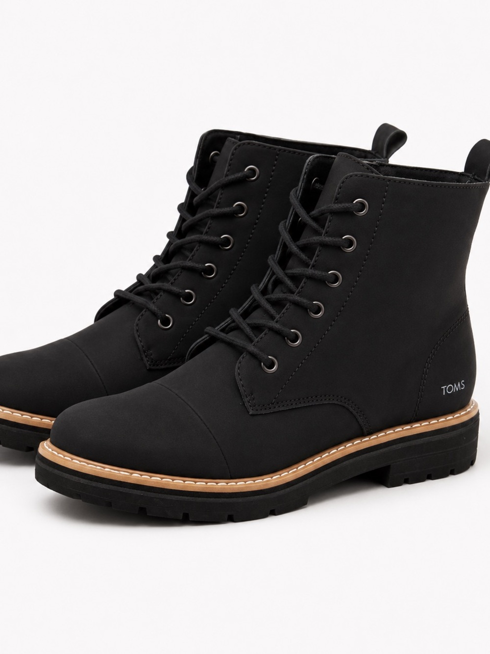 NWOT TOMS Alaya Black Combat Boots Women’s 9 Lace Up Lug Sole